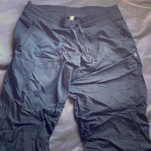 GUC/VGUC Lululemon Studio pants unlined - black